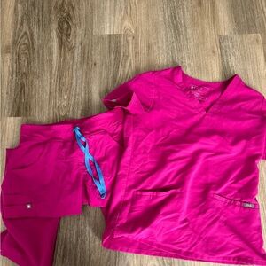 Women’s scrub set figs